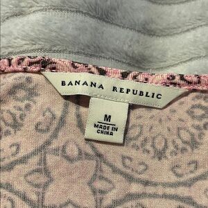 Banana Republic Pink and Gray Patterned Fabric